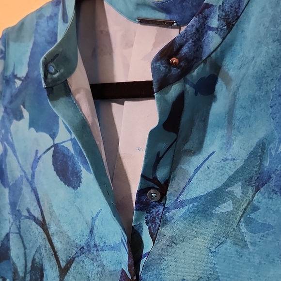 Elie Tahari Blue Blouse with Mandarin Collar and 3/4 Sleeves - Picture 5 of 11